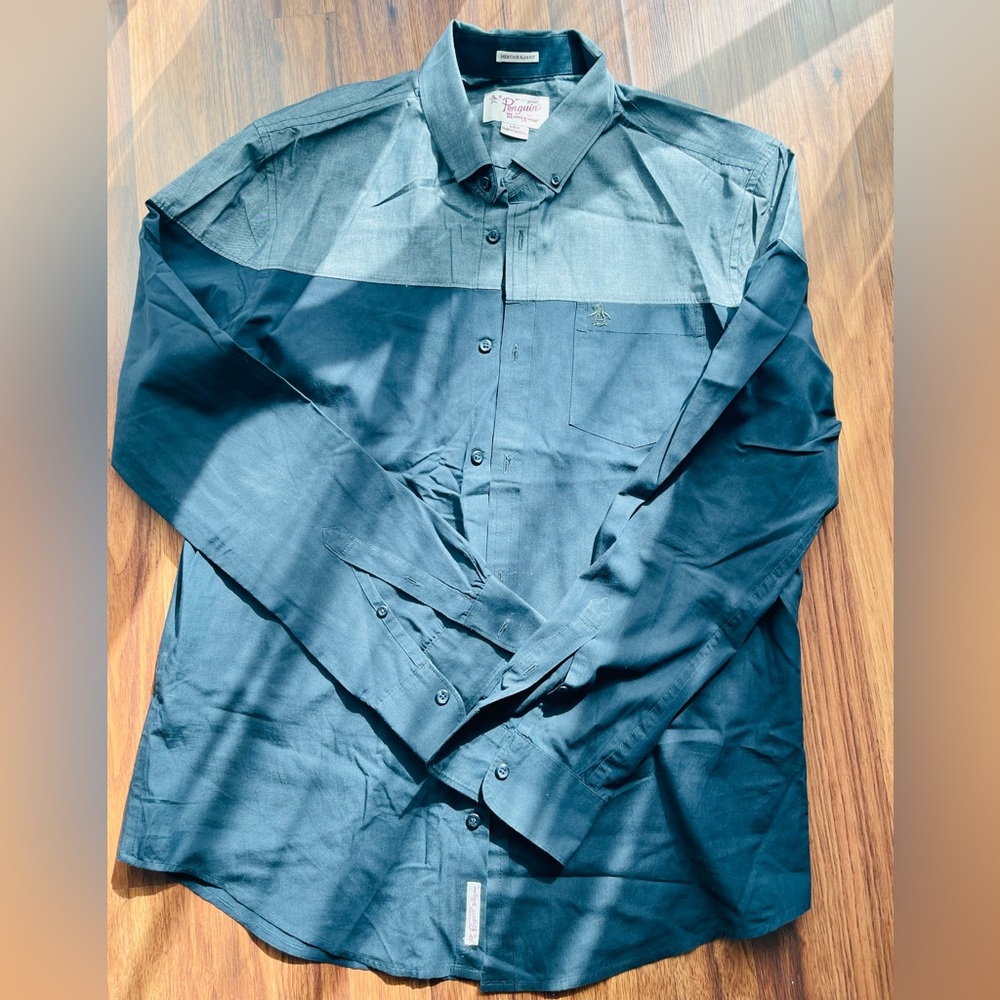Stylish Two-Tone Blue Men's Button-Down Shirt